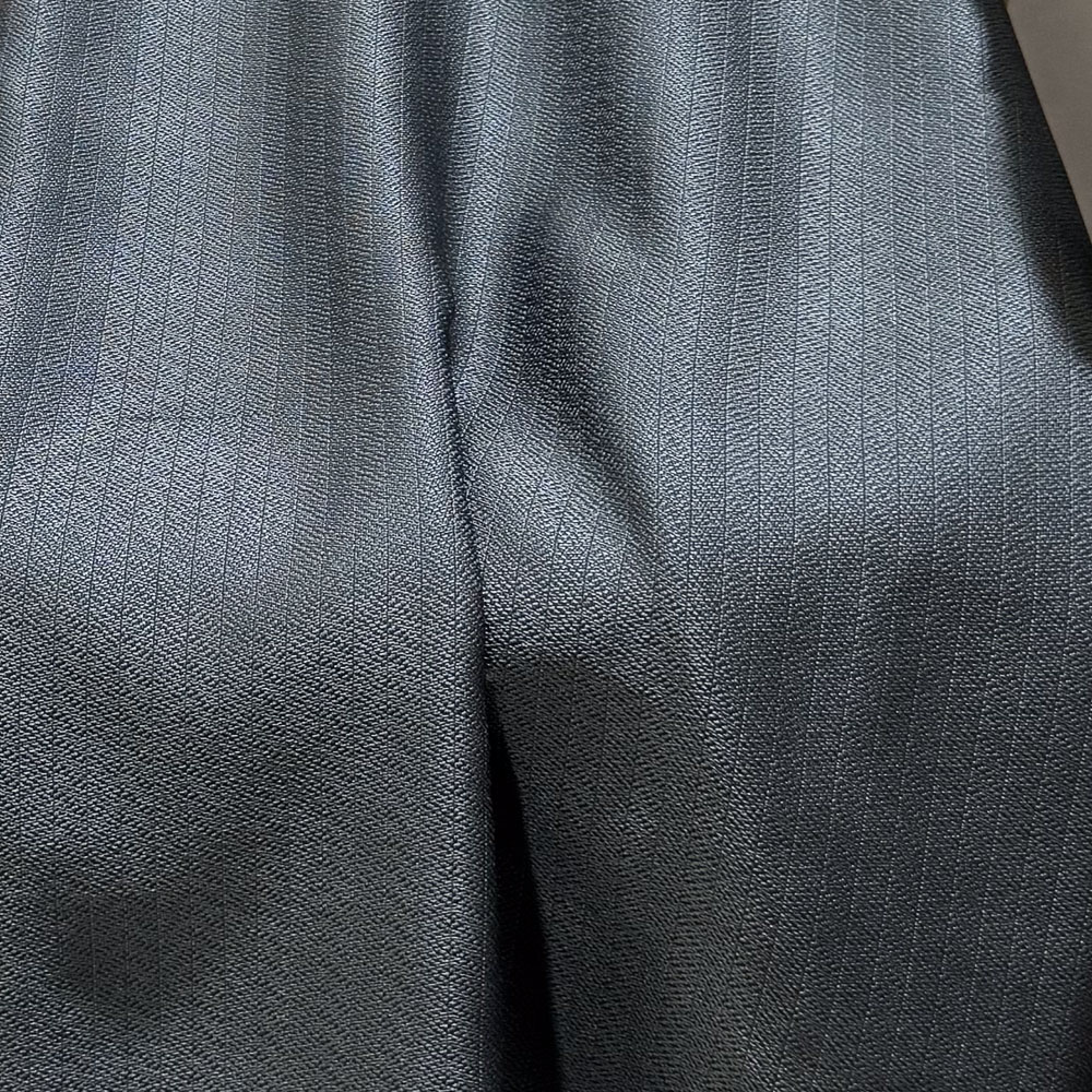 Charcoal Grey / رمادي فحمي