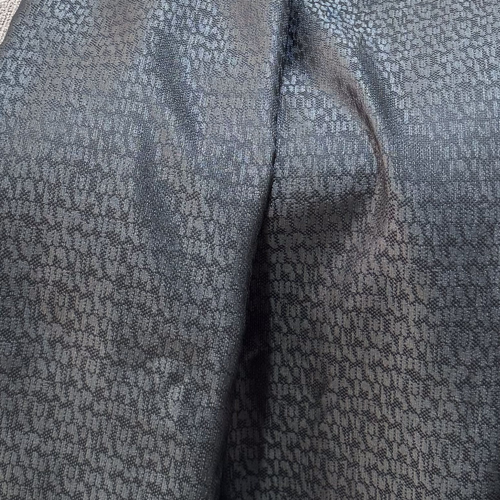 Charcoal Grey / رمادي فحمي