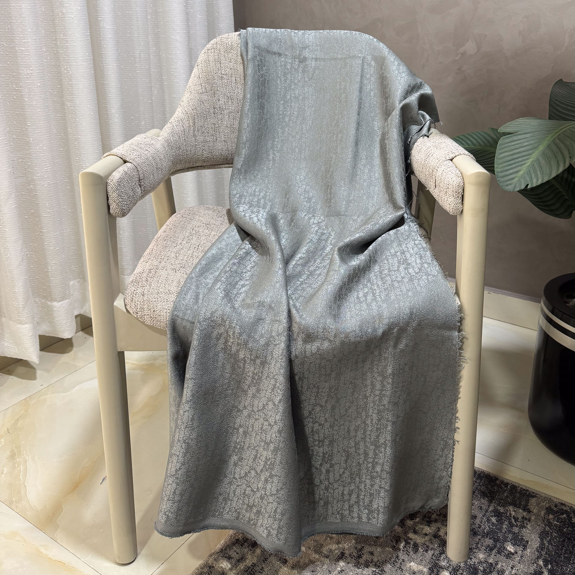 Slate Grey / رمادي ثلجي