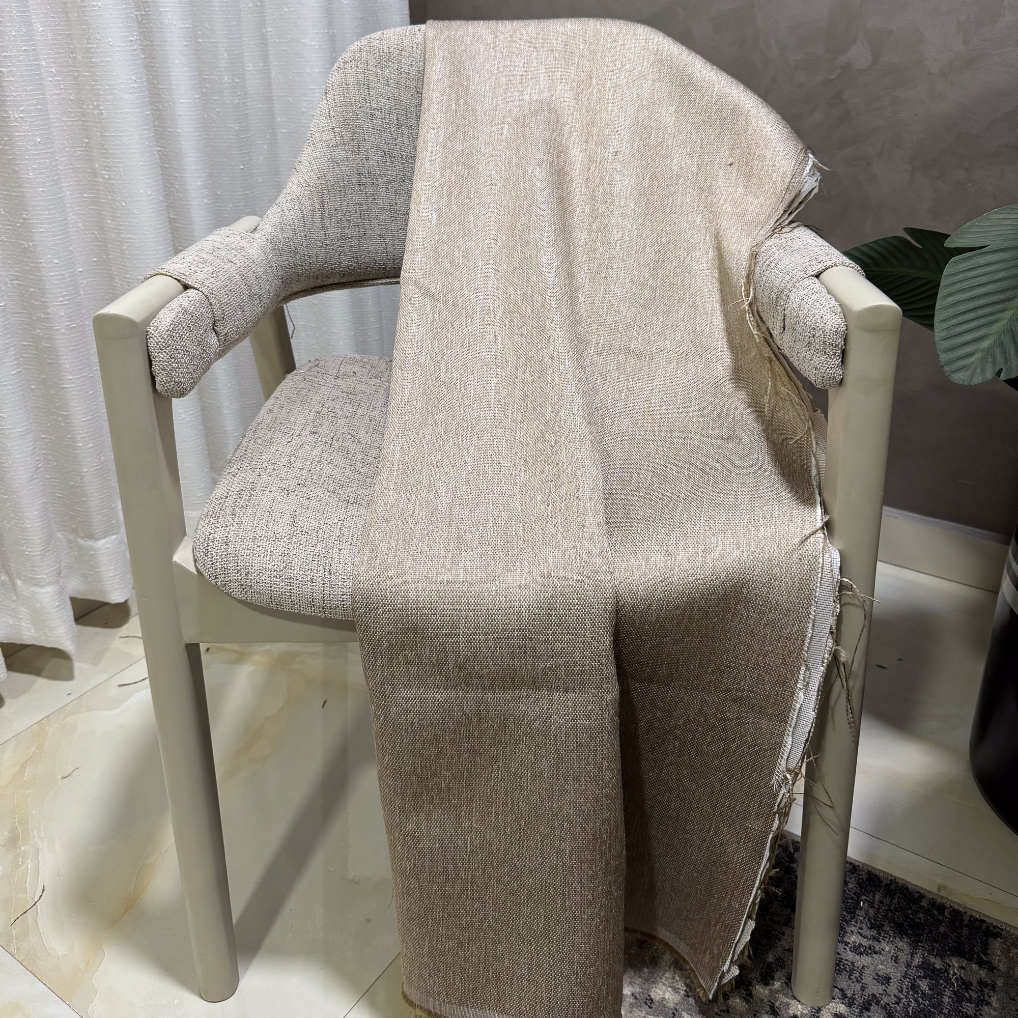 Dark Beige / بيج غامق