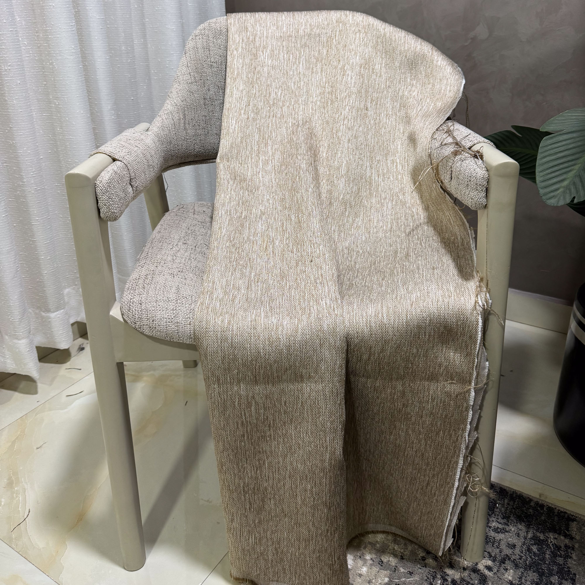 Straw Beige / بيج قشي